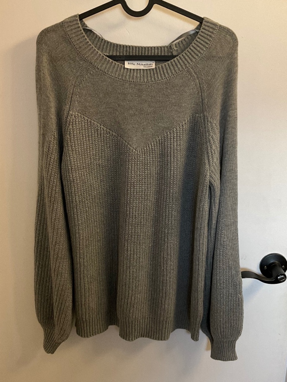 Cotton/Acrylic balloon sleeve knit grey sweater by Little Mountain, medium